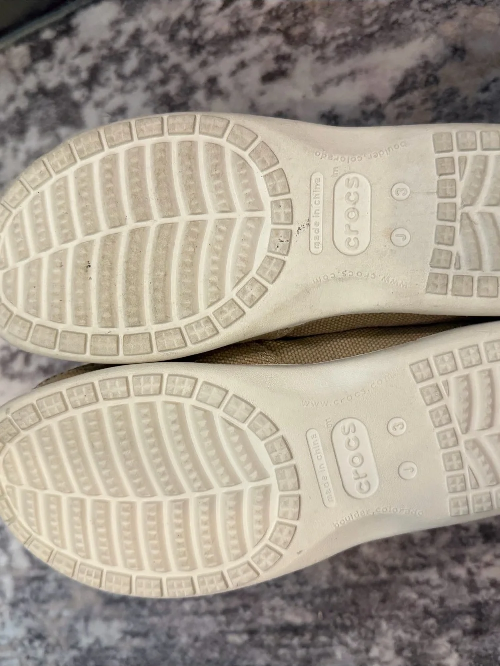 CROCS comfortable slip